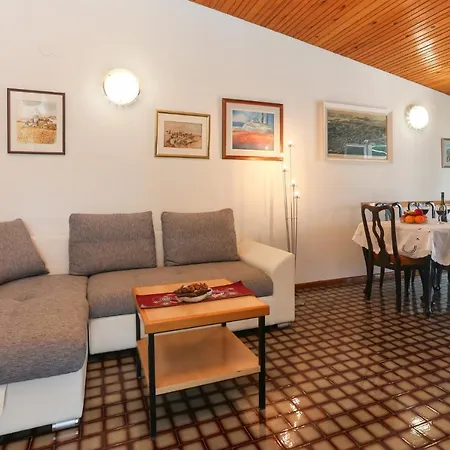 Mavarcica A4 Apartment *