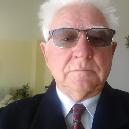 Mavarcica A4 아파트