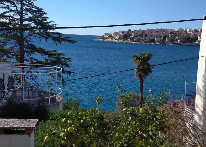 Apartment Mavarcica A4 *